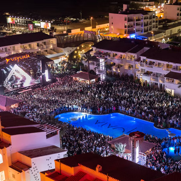 Ushua&iuml;a &Creative director